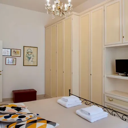 Alberto Vatican House-2